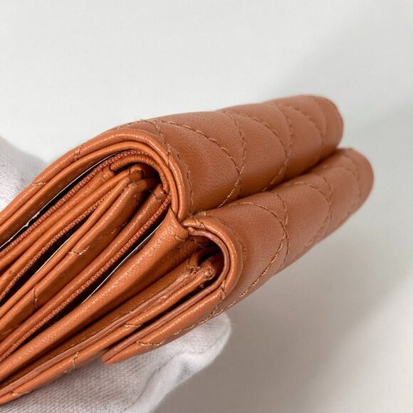 CHANEL Orange Wallet - Picture 8 of 16